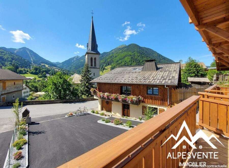 Discover a charming property nestled in a picturesque mountain village, offering stunning views and a tranquil atmosphere.