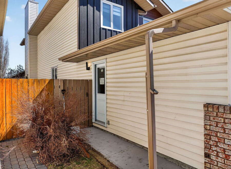 Discover this charming property featuring a well-maintained exterior and inviting curb appeal.