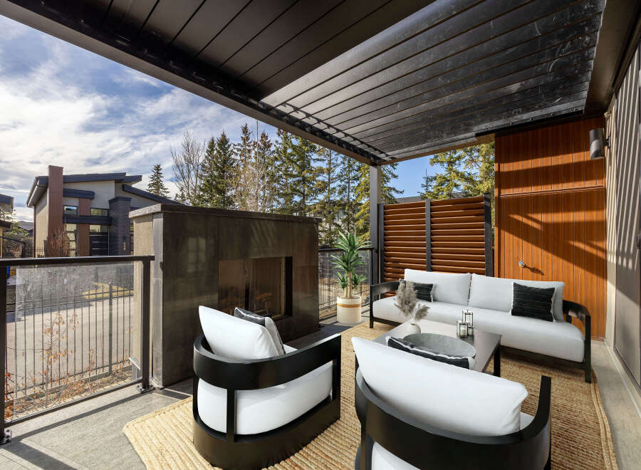 Experience luxury living in this stunning outdoor space.