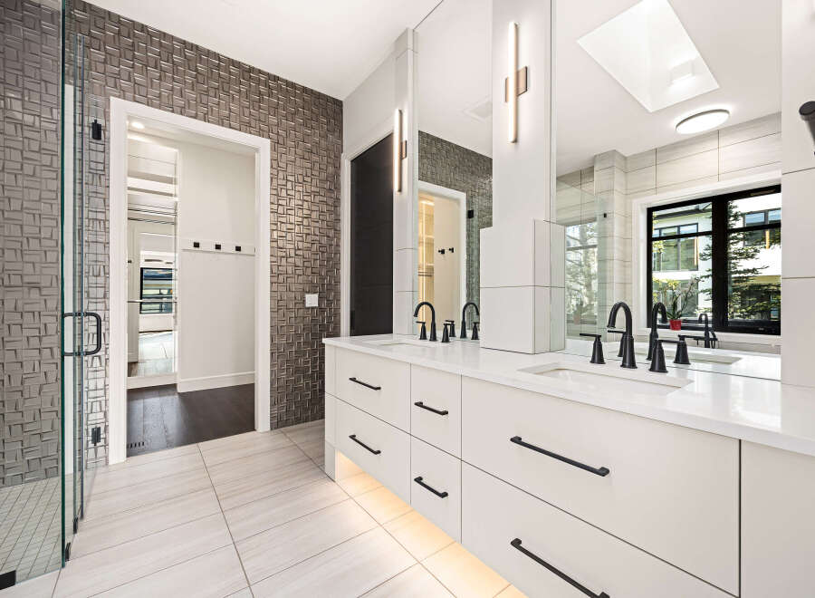 Step into luxury with this stunning bathroom design.