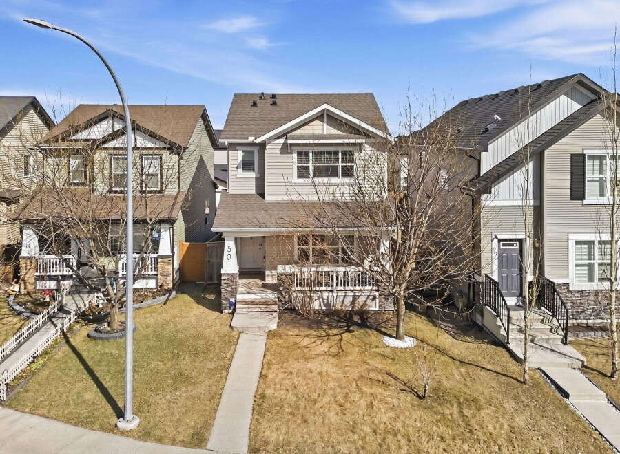 Discover this stunning property featuring a charming facade and inviting curb appeal.