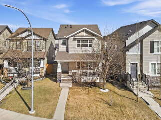 Discover this stunning property featuring a charming facade and inviting curb appeal.
