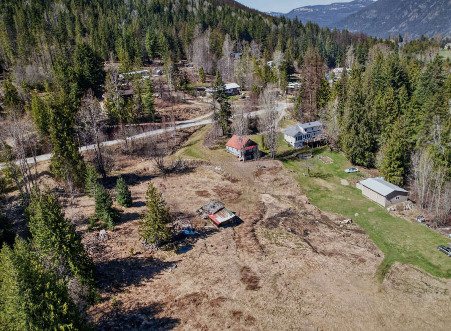 Discover this charming property nestled in a serene, natural setting.
