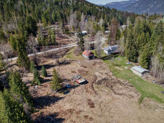 Discover this charming property nestled in a serene, natural setting.