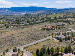 Discover luxury living in this stunning property, boasting breathtaking mountain views and a serene, spacious landscape.