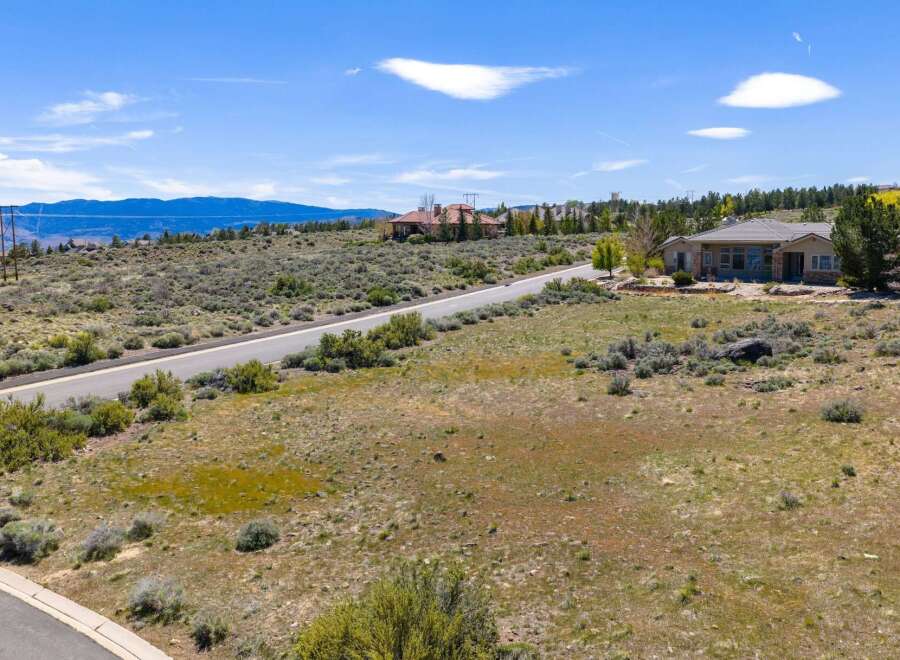 Discover the tranquility of this stunning property, nestled in a serene location.