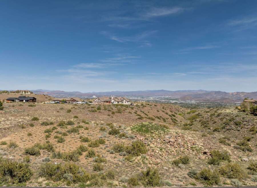 Discover the beauty of this stunning property nestled in a picturesque landscape.