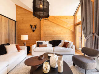 Experience the epitome of rustic elegance in this stunning property.