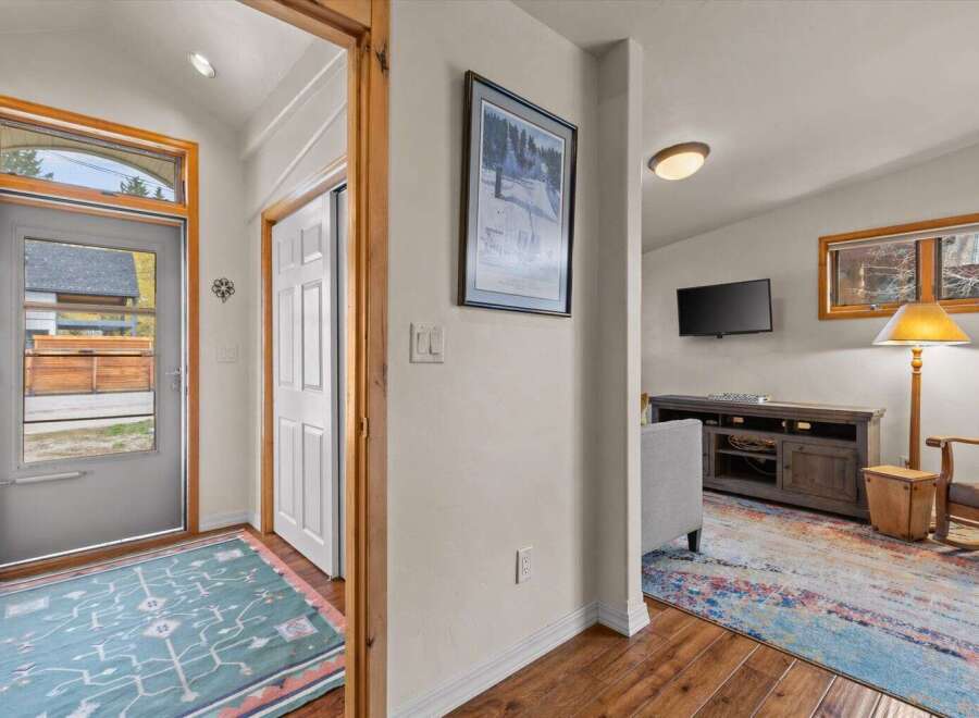 Step into this inviting home and discover a blend of comfort and style.