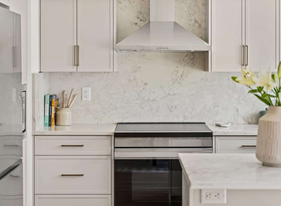 This stunning kitchen boasts modern design and high-end finishes.