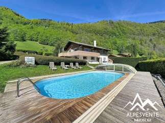 Discover your dream home with this stunning property! Featuring a private pool and a beautiful house, this residence offers the perfect blend of luxury and tranquility.