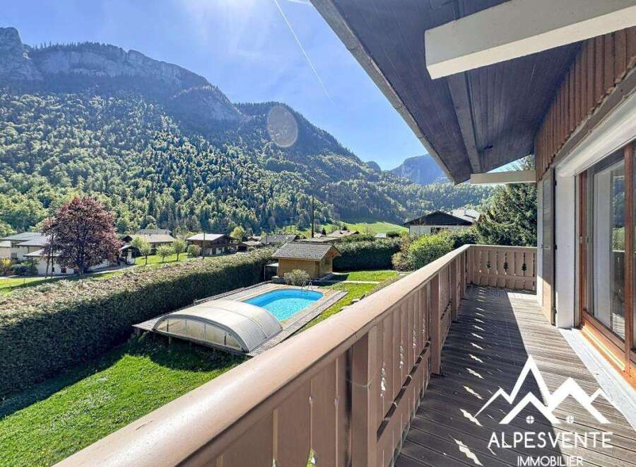 Discover your dream home with breathtaking mountain views and a private pool.