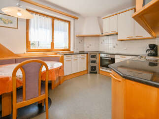 Discover the charm of this inviting kitchen, perfect for culinary adventures.