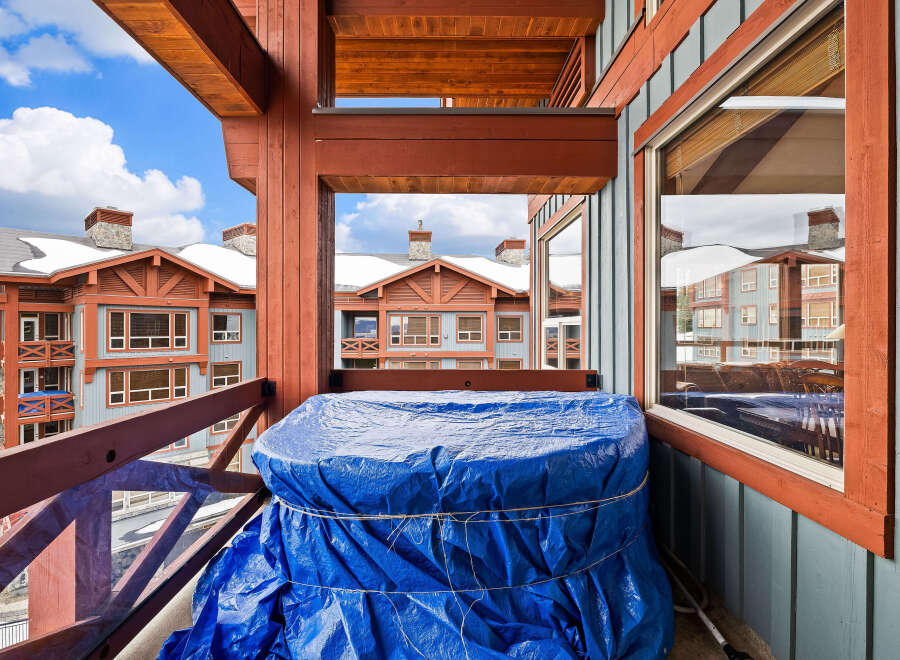 Enjoy stunning views from this beautiful balcony, perfect for relaxing and taking in the scenery.