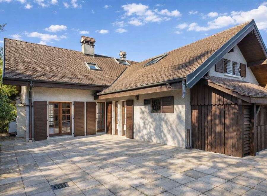 Discover this charming property featuring a beautifully designed exterior.
