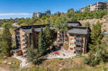 Discover luxury living in this stunning property nestled in a picturesque mountain setting.