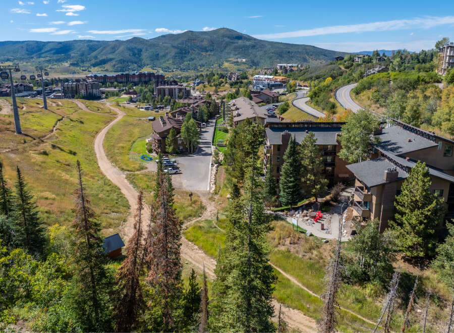 Discover the charm of this stunning property nestled in a picturesque mountain setting.