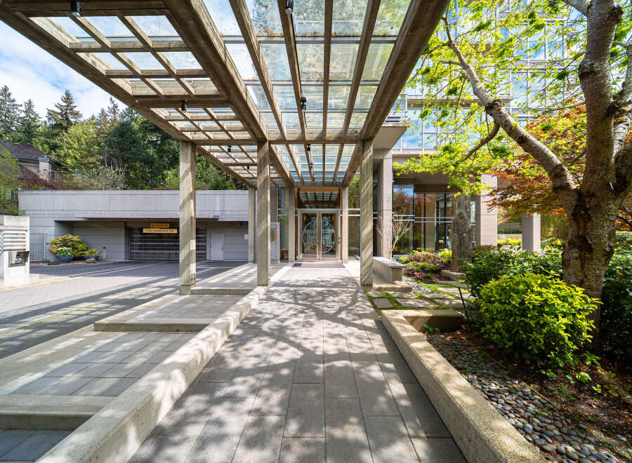 Discover a stunning architectural masterpiece with this captivating property.