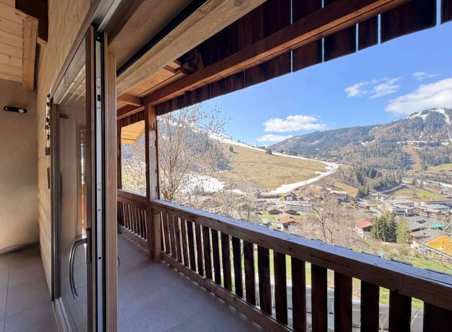 Enjoy breathtaking mountain views from this stunning property.