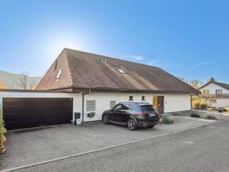 Discover this stunning property featuring a modern design and ample space.