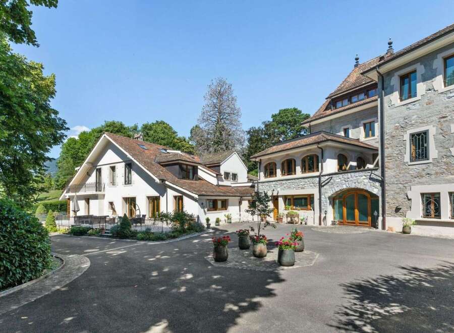 Discover the charm of this exquisite property, showcasing a blend of classic architecture and modern elegance.