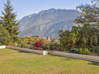 Enjoy breathtaking mountain views from this stunning property.