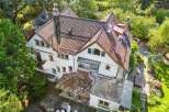Discover the charm of this exquisite property, showcasing a stunning architectural design.