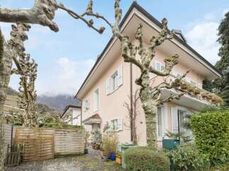 Discover this charming property featuring a classic design and a serene atmosphere.