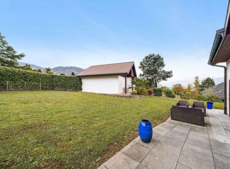 Discover this stunning property featuring a spacious backyard, perfect for outdoor gatherings and relaxation.