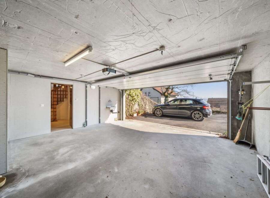 Discover the convenience of this well-maintained garage, perfect for parking and storage.