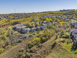 Discover the charm of this stunning property nestled in a picturesque neighborhood.