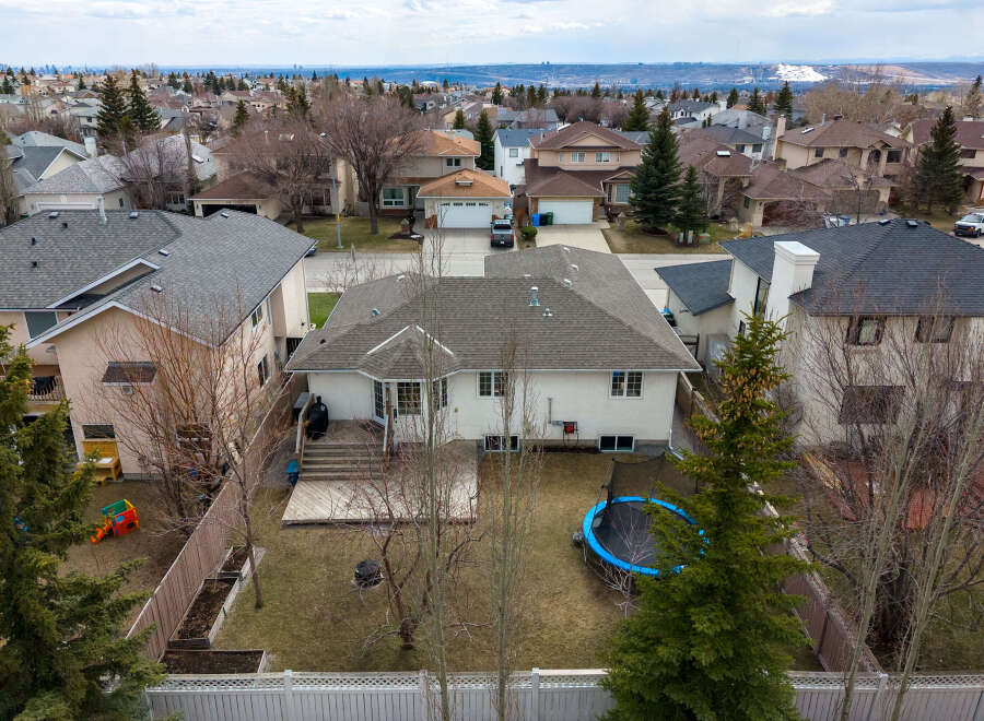 This stunning property boasts a spacious backyard, perfect for outdoor activities and relaxation.