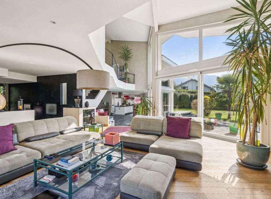 Experience luxury living in this stunning property, featuring a spacious open-plan layout perfect for entertaining.