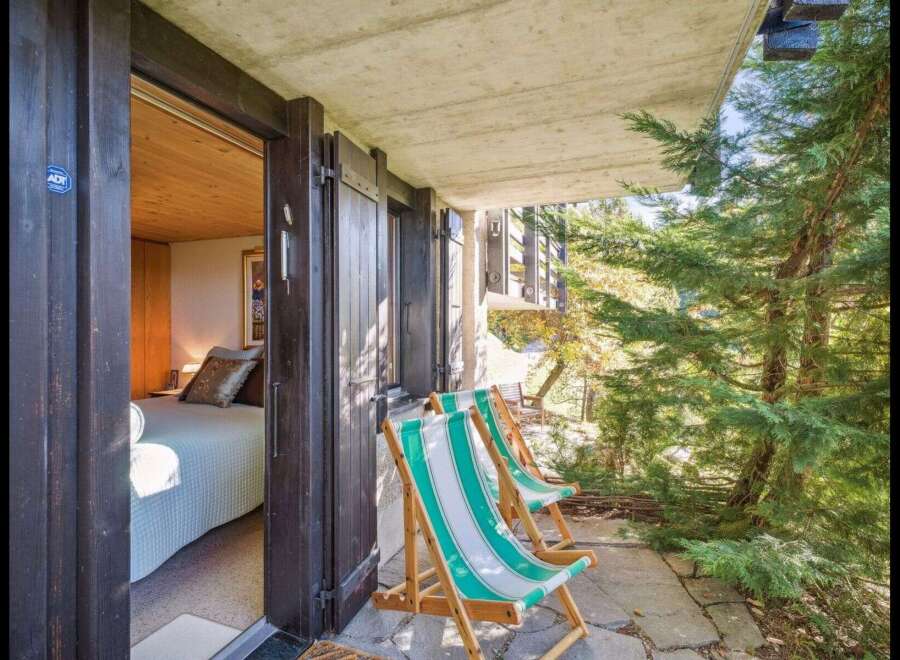 Discover the perfect blend of indoor-outdoor living in this stunning property.