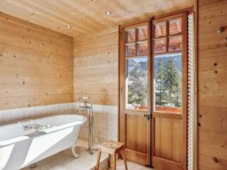 Experience the ultimate in relaxation with this stunning bathroom.