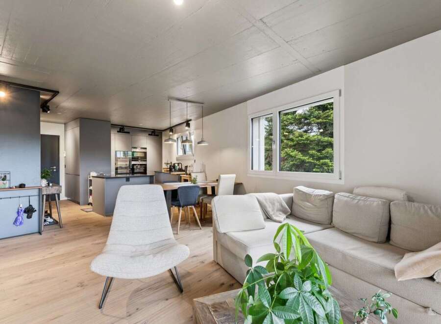 Discover modern living in this stunning property! Featuring a sleek, open-plan kitchen and dining area, perfect for entertaining.