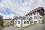 Discover this stunning property featuring a classic architectural design and a picturesque setting.
