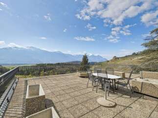 Enjoy breathtaking mountain views from this stunning property.