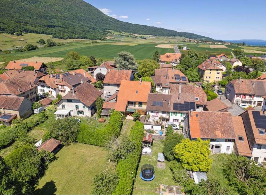 Discover a charming village nestled in a picturesque landscape, perfect for those seeking tranquility and natural beauty.