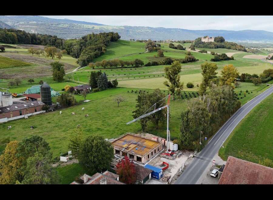 Discover the charm of this stunning property nestled in a picturesque countryside setting.