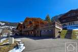 Discover a stunning chalet nestled in the heart of the mountains, offering breathtaking views and a serene atmosphere.