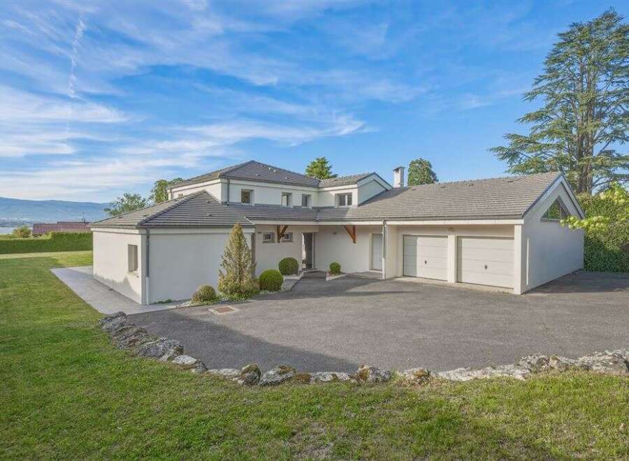 Discover this stunning modern home, boasting a sleek design and ample space.