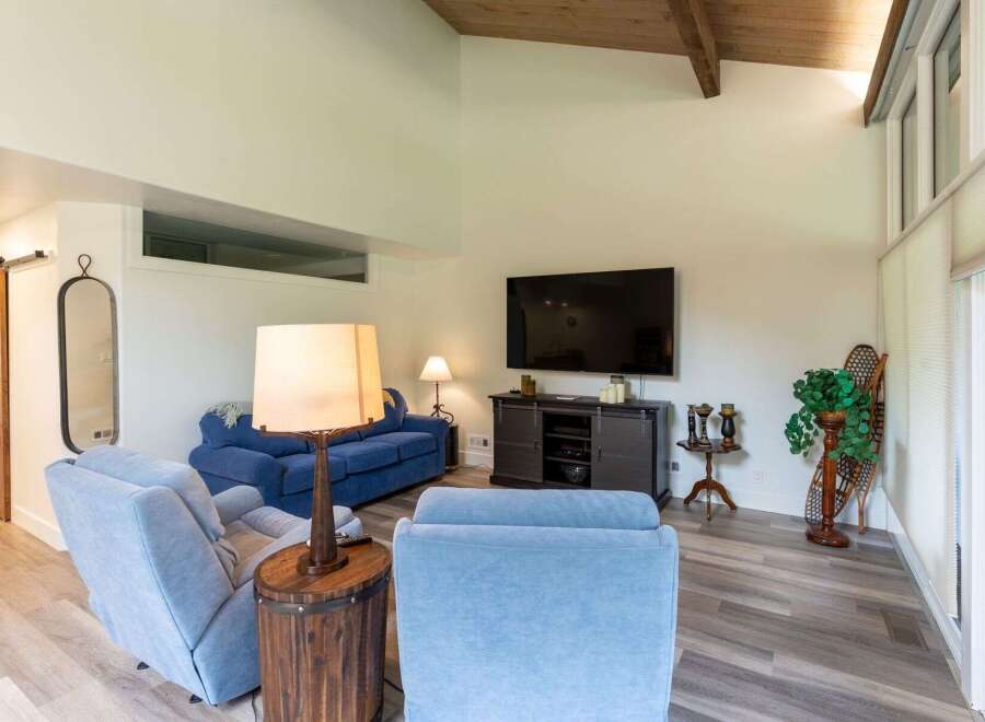Step into this inviting living space, perfect for relaxation and entertainment.