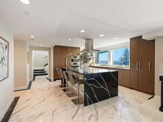 For Sale in West Vancouver with 3 Bedrooms and 4 Bathrooms