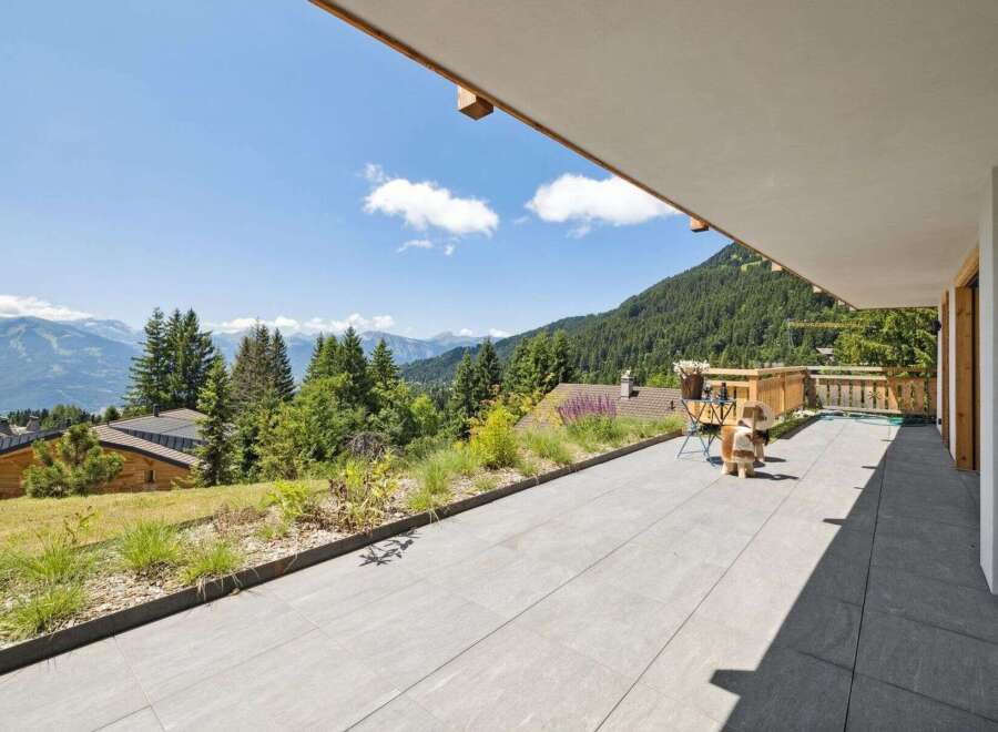 Enjoy breathtaking mountain views from this stunning property.