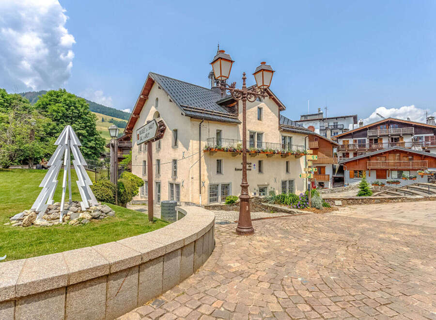 Discover the charm of this stunning property, ideally situated in a picturesque location.