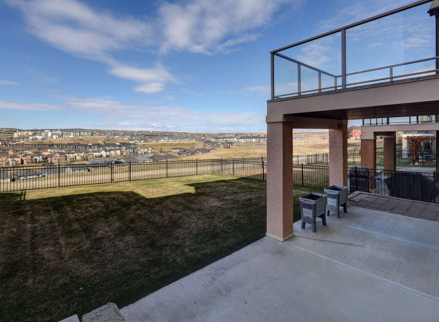 Enjoy breathtaking views from this stunning property! This home features a spacious outdoor area, perfect for entertaining or relaxing.