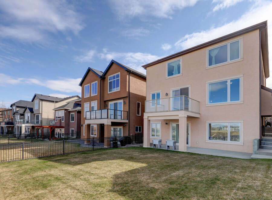 Discover modern living in this stunning property featuring a spacious backyard and contemporary design.