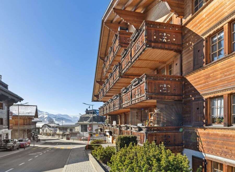 Discover the charm of this stunning wooden chalet, a perfect blend of traditional architecture and modern comfort.