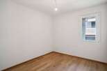 Discover the potential of this bright and airy room, perfect for creating your dream living space.